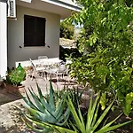 Gianni E Pia Bed & Breakfast 3*