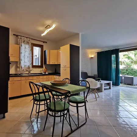 Gianni E Pia Bed & Breakfast Luogosanto