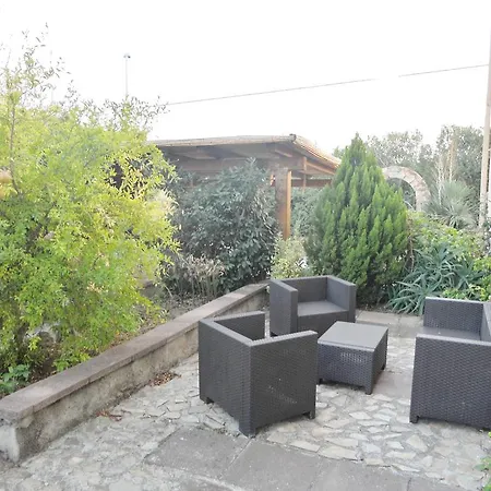 Gianni E Pia Bed & Breakfast Luogosanto