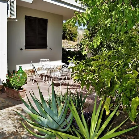 Gianni E Pia Bed & Breakfast 3*