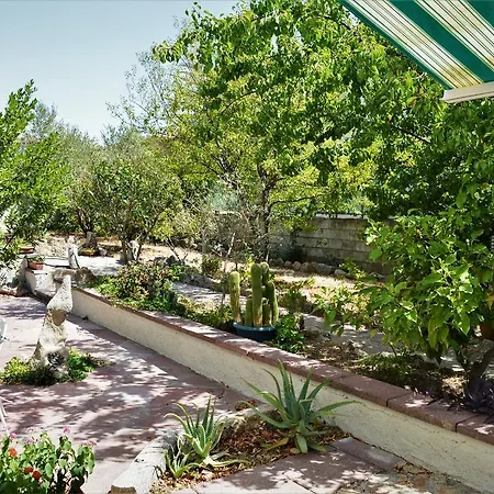 Gianni E Pia Frühstückspension Luogosanto